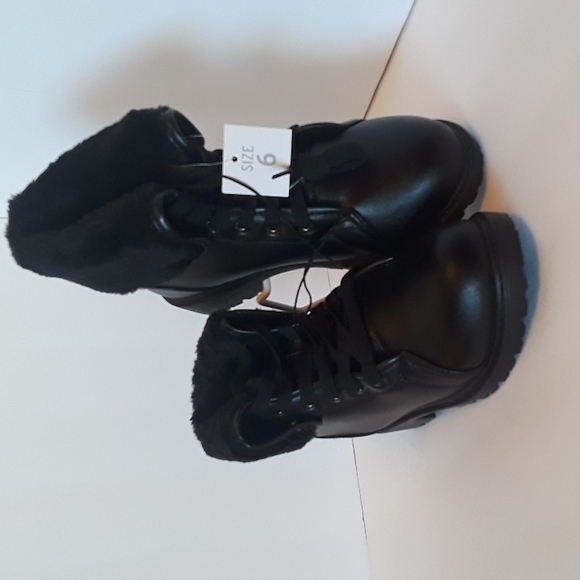 Just Be Boots - Picture 2 of 5